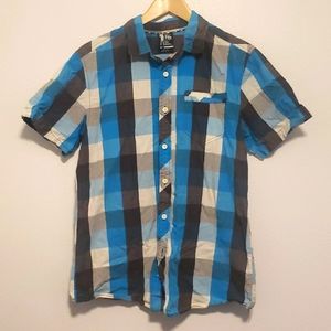 ❤️2/$14❤️Stripes short sleeve button shirt